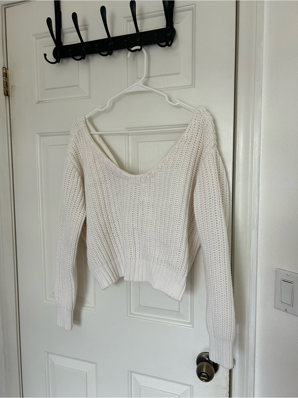 Cozy V-Neck Knit Sweater - Cream